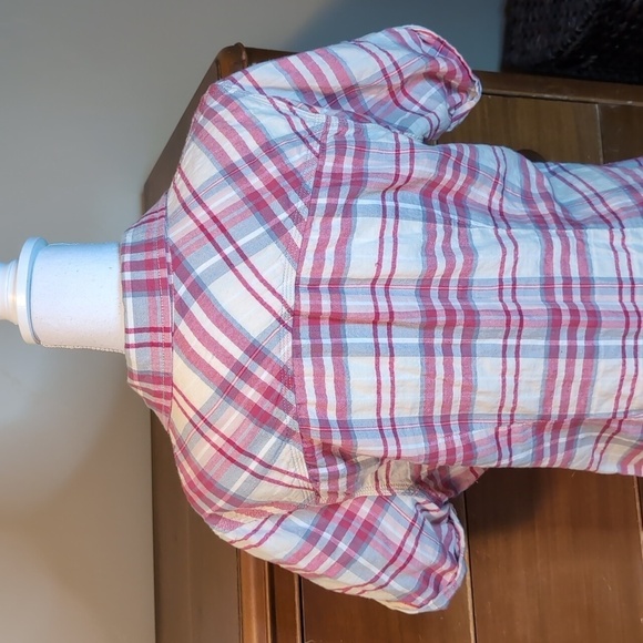 Carhartt Searsucker Plaid short sleeve button down - Picture 8 of 11